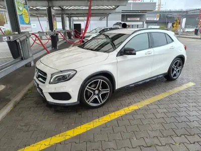 Mercedes-Benz GLA 200 d AMG Line — SUV compact diesel, 68'000 km, sans sinistre — vue extérieure