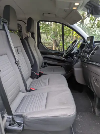 Ford Tourneo Custom 2.0 TDCi 130 — Monospace 9 places, fiable et économe — interior