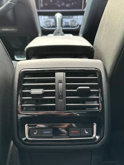 VW Arteon 2.0 TSI 280 R-Line — Berline élégante, moteur performant, 137000 km — détail