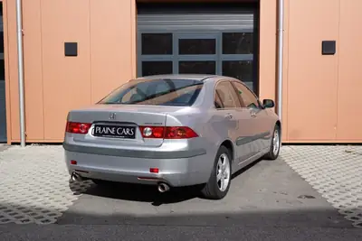 Honda Accord 2.4i S Executive — Berline élégante, équipée cuir et GPS, sans accident — Miniature 8