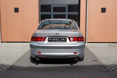 Honda Accord 2.4i S Executive — Berline élégante, équipée cuir et GPS, sans accident — Miniature 9