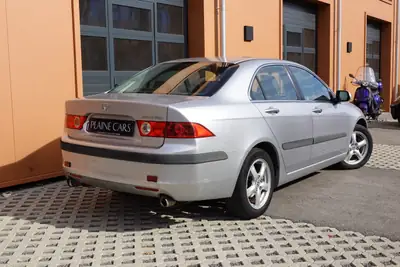 Honda Accord 2.4i S Executive — Berline élégante, équipée cuir et GPS, sans accident — Miniature 7