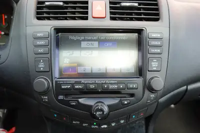 Honda Accord 2.4i S Executive — Berline élégante, équipée cuir et GPS, sans accident — Miniature 17