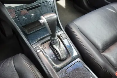 Honda Accord 2.4i S Executive — Berline élégante, équipée cuir et GPS, sans accident — Miniature 19