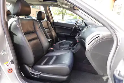 Honda Accord 2.4i S Executive — Berline élégante, équipée cuir et GPS, sans accident — Miniature 24