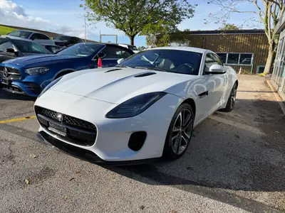 Jaguar F-Type Coupé 2.0 I4 — Sportive Britannique Élégante, 59 500 km — side view