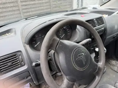 Citroën Jumpy 1.6 HDi — Utilitaire compact fiable, moteur et boîte impeccables — dashboard