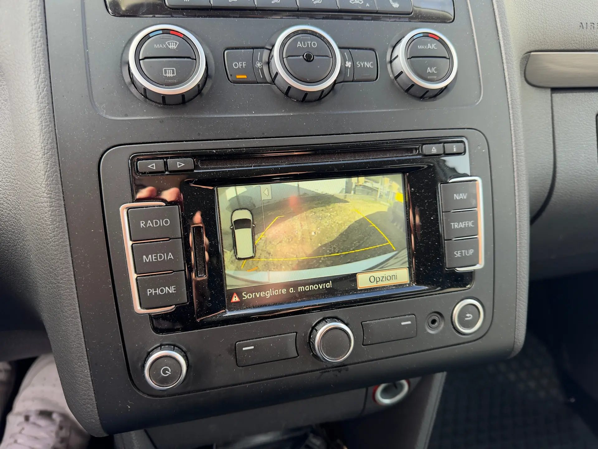 Volkswagen Touran 2015 occasion Agno — 5