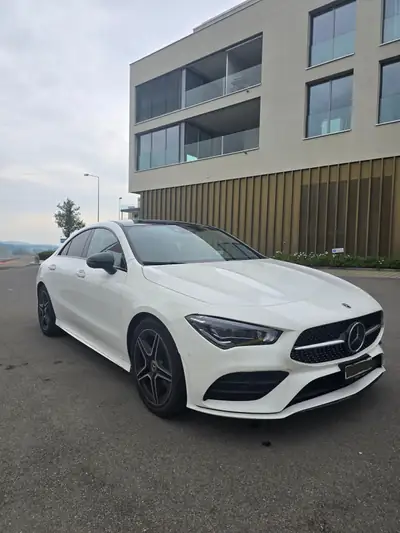 Mercedes-Benz CLA 250 Swiss Star AMG Line — Berline sportive 4Motion, 88 000 km — vue extérieure