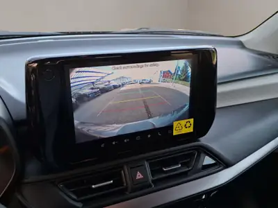 Suzuki Swift 1.2 Piz Sulai Top Hybrid 4x4 — Citadine polyvalente avec technologie hybride et traction intégrale — Thumbnail 9