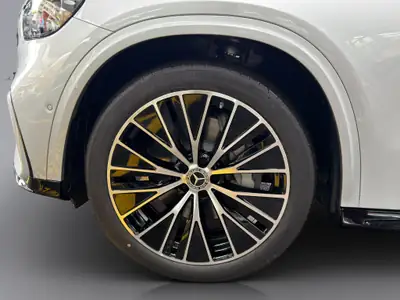 Mercedes-Benz GLC 400 4Matic — SUV électrique haute performance, 20 km seulement — Miniatur 17