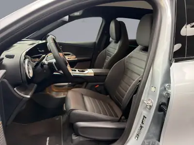 Mercedes-Benz GLC 400 4Matic — SUV électrique haute performance, 20 km seulement — Miniatur 20