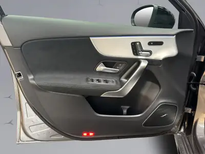 Mercedes-Benz A 250 AMG Line — Berline compacte hybride, moins de 20 km — Miniatur 22