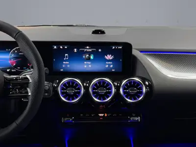 Mercedes-Benz GLA 250 AMG Line 4matic — SUV compact hybride, 238 ch et très peu kilométré — Miniatur 14