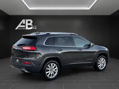 Jeep Cherokee 3.2 Limited AWD — SUV robuste, 272 PS, sans accident — tableau de bord
