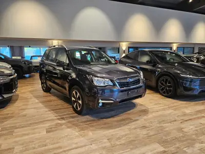 Subaru Forester 2.0i — SUV fiable essence, première main, révision complète et AHK neuve — cruscotto