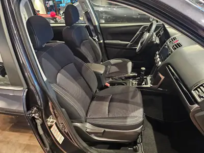 Subaru Forester 2.0i — SUV fiable essence, première main, révision complète et AHK neuve — Miniatura 21
