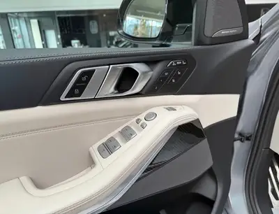 BMW X7 xDrive 48V M60i — SUV 7 places premium, 530 ch et technologie hybride — Thumbnail 10