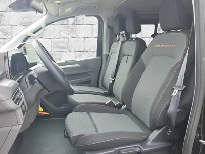 VW Caravelle BEV Pan Americana 2026 — Van électrique 7 places, 218 ch, très faible kilométrage — Miniature 9