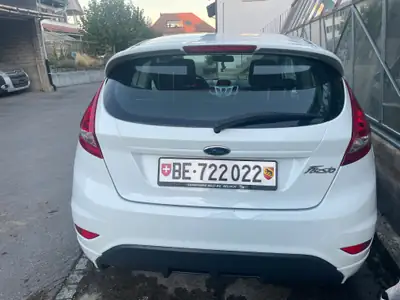 Ford Fiesta 1.6 16V Sport — Citadine dynamique, essence économique et fiable — rear view