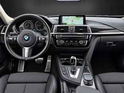 BMW 330d xDrive Touring — Break diesel 258 PS, transmission automatique, état impeccable — Thumbnail 11