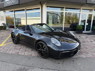Porsche 911 Carrera Cabriolet PDK — Roadster mythique, 11 800 km, phase 1 — exterior view