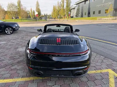 Porsche 911 Carrera Cabriolet PDK — Roadster mythique, 11 800 km, phase 1 — Thumbnail 10