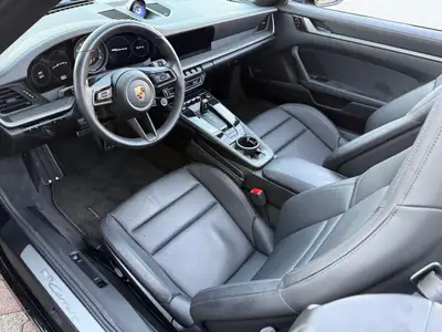 Porsche 911 Carrera Cabriolet PDK — Roadster mythique, 11 800 km, phase 1 — Thumbnail 11