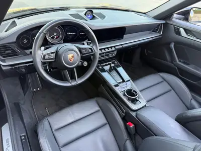 Porsche 911 Carrera Cabriolet PDK — Roadster mythique, 11 800 km, phase 1 — Thumbnail 12