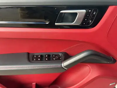 Porsche Cayenne S Coupé 2019 — SUV sportif, 440 ch, suivi Porsche complet — Thumbnail 28