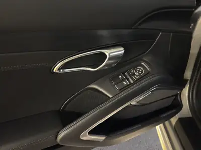 Porsche 911 Carrera GTS PDK — 450 ch, Pack Sport Chrono, état impeccable — Thumbnail 23