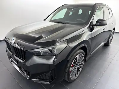 BMW X1 xDrive20d 48V M Sport Pro — SUV compact hybride mild, très peu kilométré — Außenansicht