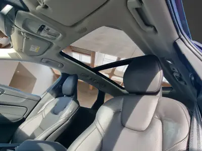 Volvo XC60 2.0 T6 TE Plus Dark eAWD — SUV hybride rechargeable, 7000 km seulement — Miniatur 15