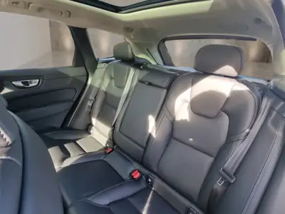 Volvo XC60 2.0 T6 TE Plus Dark eAWD — SUV hybride rechargeable, 7000 km seulement — Miniatur 18