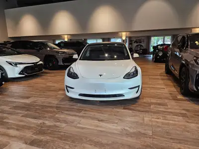 Tesla Model 3 Performance Dual Motor — 513 ch, AWD, véhicule suisse impeccable — rear view