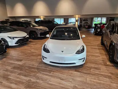 Tesla Model 3 Performance Dual Motor — 513 ch, AWD, véhicule suisse impeccable — interior