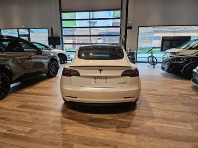Tesla Model 3 Performance Dual Motor — 513 ch, AWD, véhicule suisse impeccable — Thumbnail 11