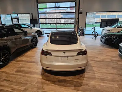 Tesla Model 3 Performance Dual Motor — 513 ch, AWD, véhicule suisse impeccable — Thumbnail 12