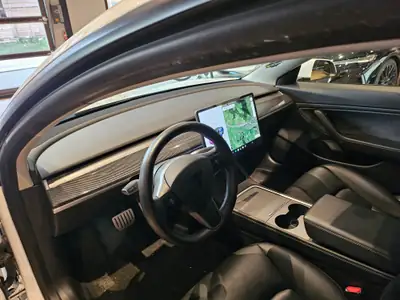 Tesla Model 3 Performance Dual Motor — 513 ch, AWD, véhicule suisse impeccable — Thumbnail 24
