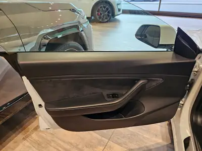 Tesla Model 3 Performance Dual Motor — 513 ch, AWD, véhicule suisse impeccable — Thumbnail 25