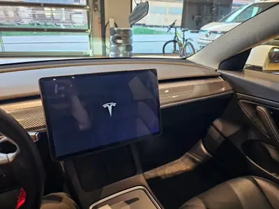 Tesla Model 3 Performance Dual Motor — 513 ch, AWD, véhicule suisse impeccable — Thumbnail 30