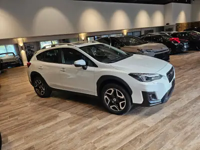 Subaru XV 2.0 Luxury AWD — SUV polyvalent avec attelage et toit panoramique — Thumbnail 7