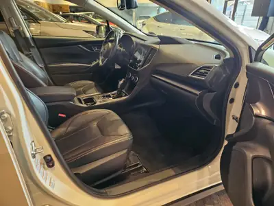 Subaru XV 2.0 Luxury AWD — SUV polyvalent avec attelage et toit panoramique — Thumbnail 19