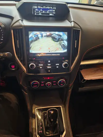 Subaru XV 2.0 Luxury AWD — SUV polyvalent avec attelage et toit panoramique — Thumbnail 30
