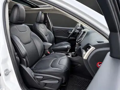 Jeep Cherokee 2.0 TD Limited AWD — SUV robuste, traction intégrale, excellent rapport équipement/prix — Thumbnail 9