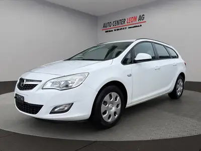 Opel Astra SportsTourer 1.7 CDTi — Familiale diesel fiable, entretien complet, attelage inclus — côté