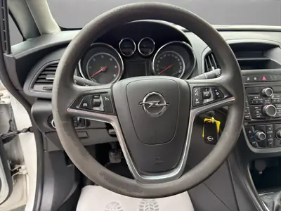 Opel Astra SportsTourer 1.7 CDTi — Familiale diesel fiable, entretien complet, attelage inclus — Miniature 10
