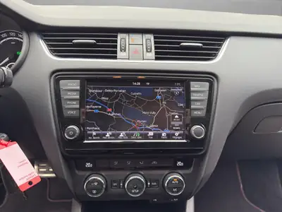 Skoda Octavia 2.0 TSI RS DSG — Berline sportive, 220 ch, sans accident — Miniature 15