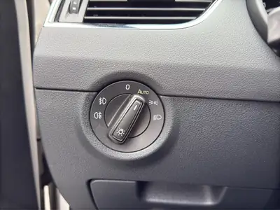 Skoda Octavia 2.0 TSI RS DSG — Berline sportive, 220 ch, sans accident — Miniature 23