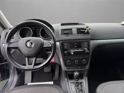 Skoda Yeti 1.2 TSI Active 4x2 — Compact robuste, sans accident, prêt pour l'inspection — Miniatura 14